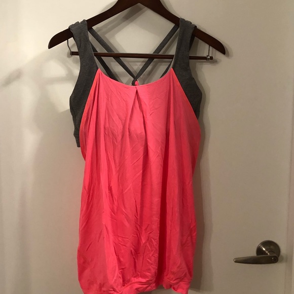 lululemon athletica Tops - Lululemon work out top w/bra attached